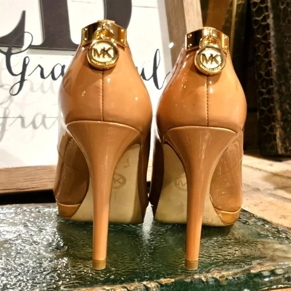 Michael Kors Hamilton Peep Heels Dark Nude Patent Leather Wmns 6.5 - Picture 2 of 16